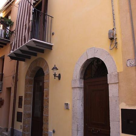 La Finestra Sotto La Rocca Apartamento Cefalù Quarto foto